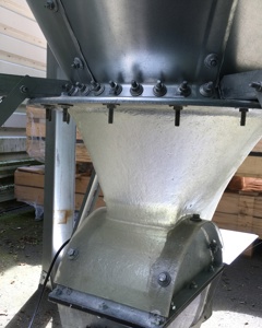 Basic boot semi-transparent for silo